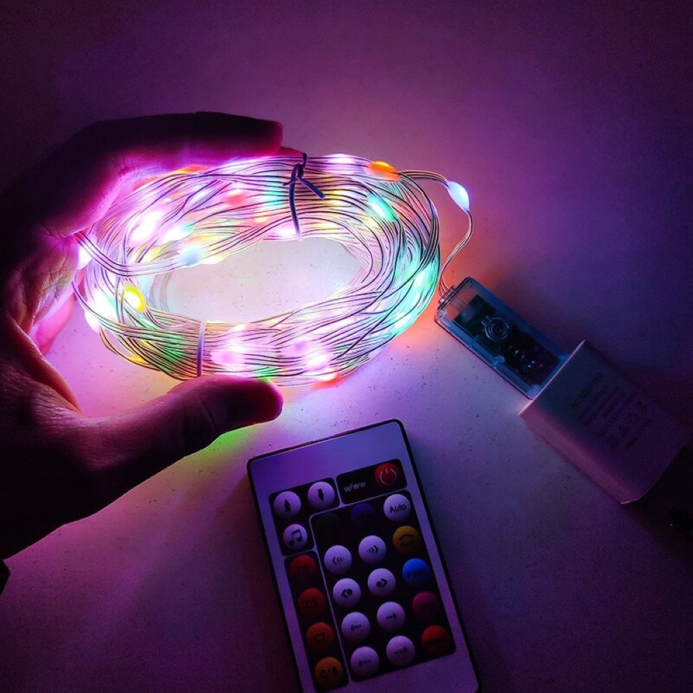 ریسه مولتی یو اس بی، یکی از ریسه‌های LED محبوب است که به کمک بلوتوث و تراشه هوشمند، امکان کنترل از راه دور و ایجاد جلوه‌های نوری زیبا را فراهم می‌کند.